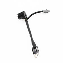 Load image into Gallery viewer, A10 Moto H4 to H4 add 12V Accy Adapter for Turn Signals