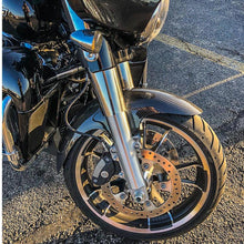Load image into Gallery viewer, Carbon Visionary Carbon Fiber Mid-Length Super Leggero Front Fender